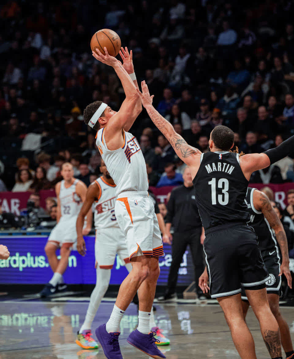 NBA常规赛赛程吃紧，布鲁克林篮网集结日更衣室发声，赛场秩序良好，高层口径保持一致的简单介绍