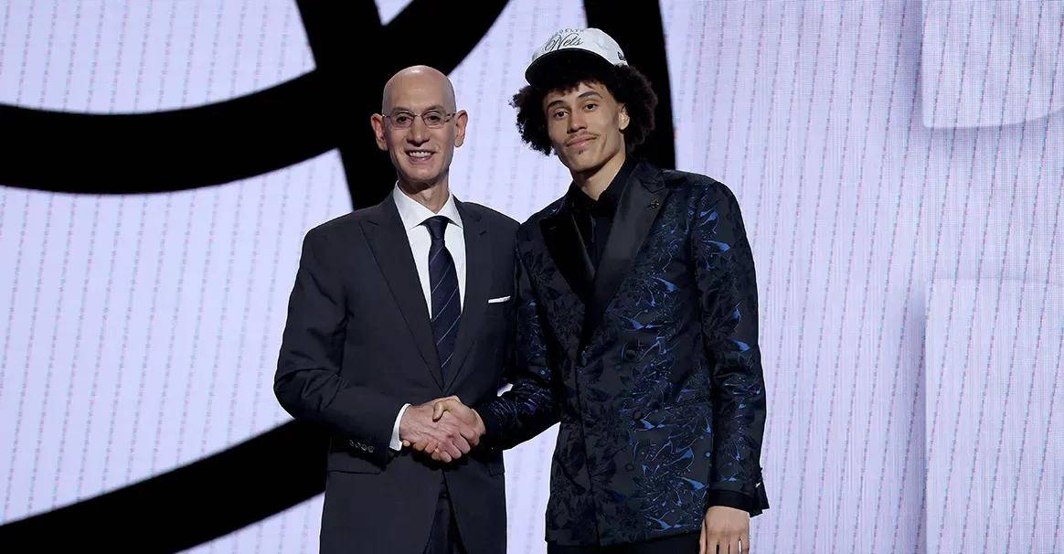 布鲁克林篮网发布备战花絮；今夜临场应变；NBA常规赛任务艰巨；年轻球员得到机会的简单介绍