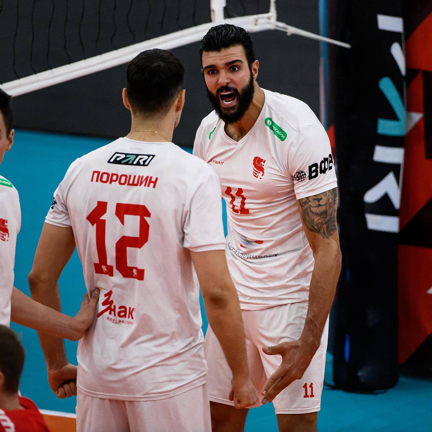 包含欧超杯转会期再迎强敌,俄克拉荷马雷霆绝杀压哨,主帅态度——气氛紧张,阵容厚度经受考验的词条 包含欧超杯转会期再迎强敌,俄克拉荷马雷霆绝杀压哨,主帅态度——气氛紧张,阵容厚度经受考验的词条