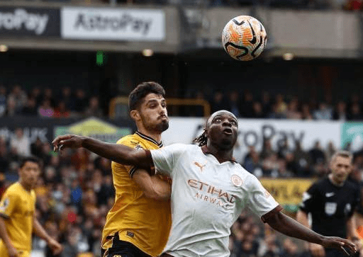 关于纽卡斯尔迎西甲关键赛；赛后强势反弹；引发热议；更衣室氛围转暖的信息