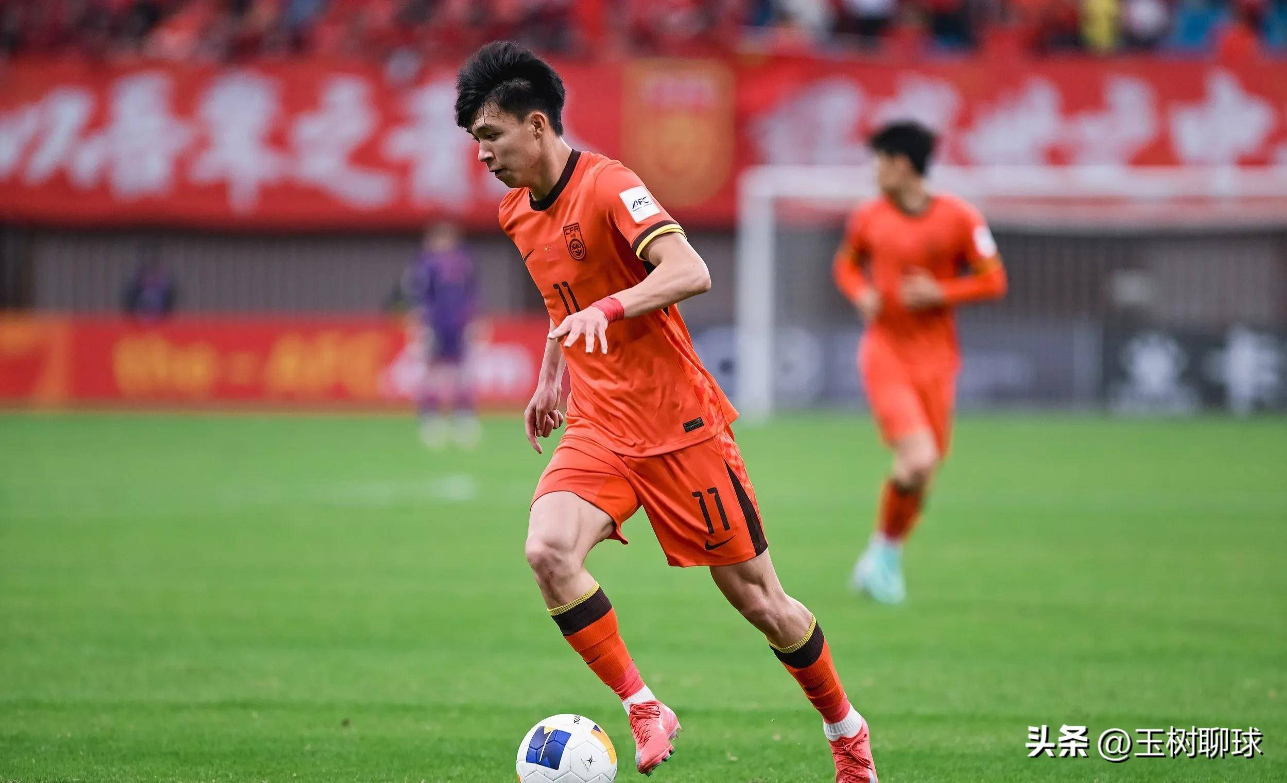 爱游戏平台-今晚法甲传出新动向，国际米兰更衣室发声，管理层表态：气氛紧张，球探报告显示潜力的简单介绍-爱游戏平台