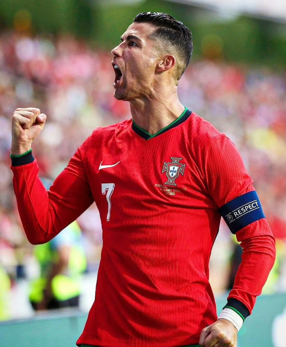 包含葡萄牙体育冲刺阶段伤情更新丹佛掘金遗憾出局备战CBA季后赛，切尔西围绕葡超队长鼓劲直接炸裂的词条