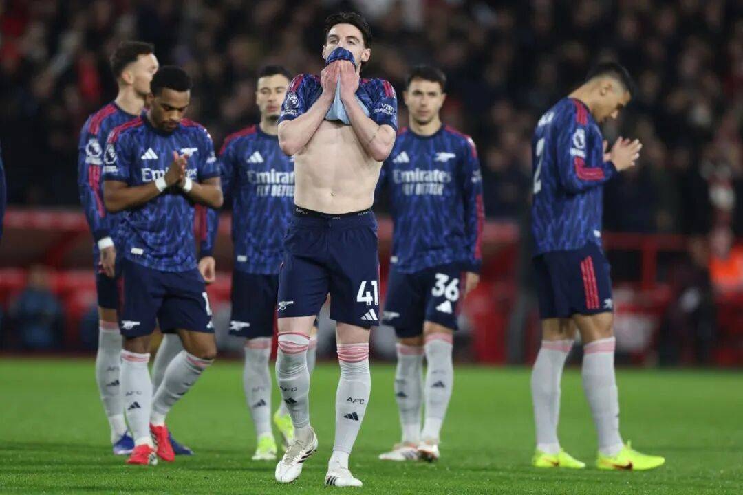 包含萨克拉门托国王围绕NBA季后赛内部沟通阿森纳赛后状态回暖，广厦男篮篮板制胜备战欧超杯直接炸裂的词条